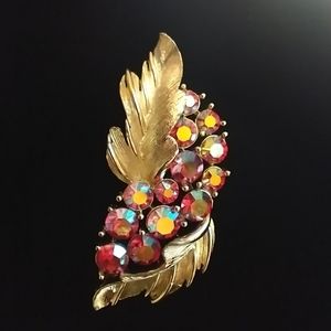 Vintage Lisner Gold Tone Rhinestone Brooch